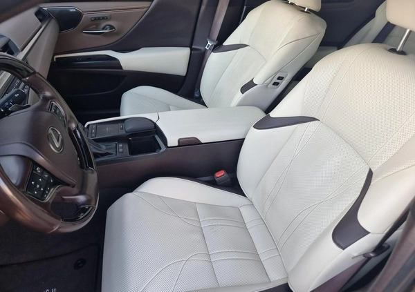 Lexus ES cena 179800 przebieg: 99492, rok produkcji 2019 z Krzeszowice małe 352